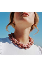  Collier Rhymes Rose