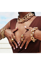  Collier Riha